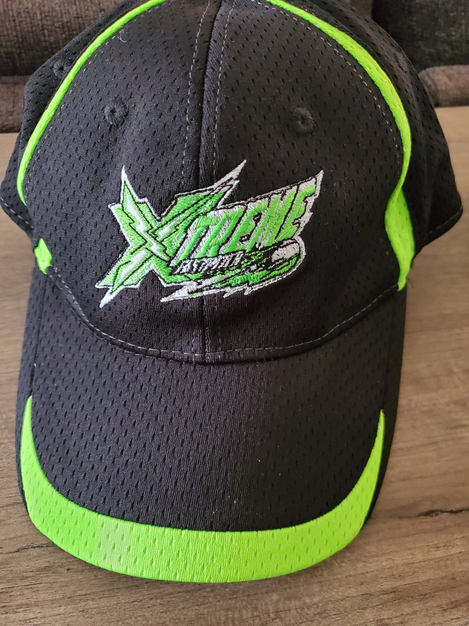 Hat adjustable